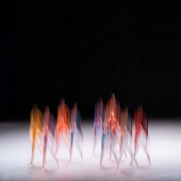 Verträumter Tanz Introdans . von Saskia Dingemans Awarded Photographer