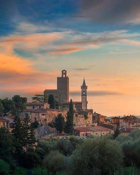 Vinci, Leonardos Geburtshaus, Glockenturm der Kirche von Stefano Orazzini