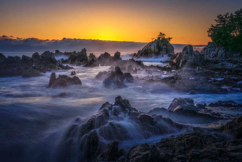Mountains in the sea by Tiger Seo