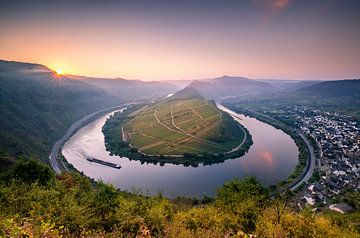 Moselle bend near Bremm by Kristian Goretzki