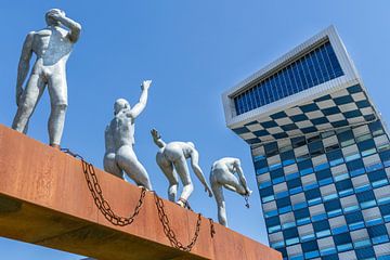 Slavernijmonument en STC-gebouw van Patty Elferink