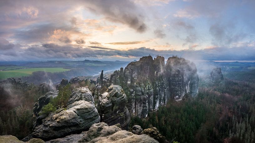 Schrammstein view - panorama in the evening light by Christian Möller Jork