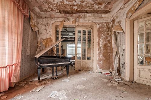 Lost Place - Abandoned Piano