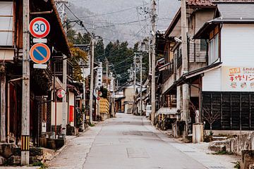 Straatje in Yudanaka, stadje in Japanse Alpen
