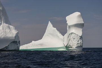 IJsberg voor de kust van Twillingate Newfoundland van Menno Schaefer