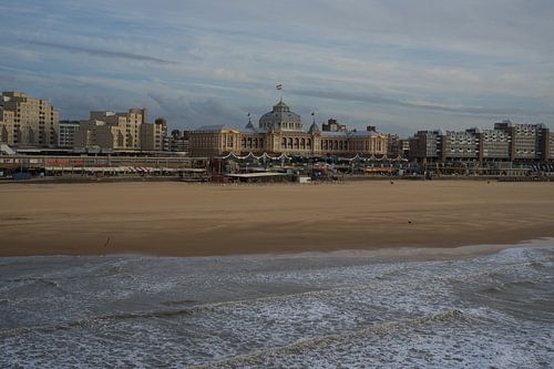Le Kurhaus veille sur la plage
