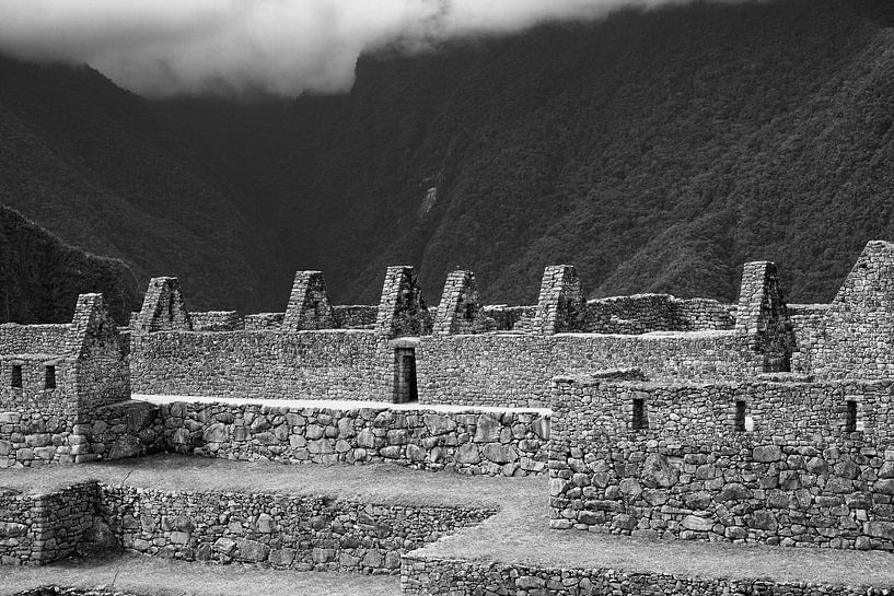 Macu Picchu in Schwarz und Weiß von Yvonne Smits