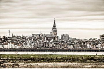 Skyline van Nijmegen van Hans Hendriks