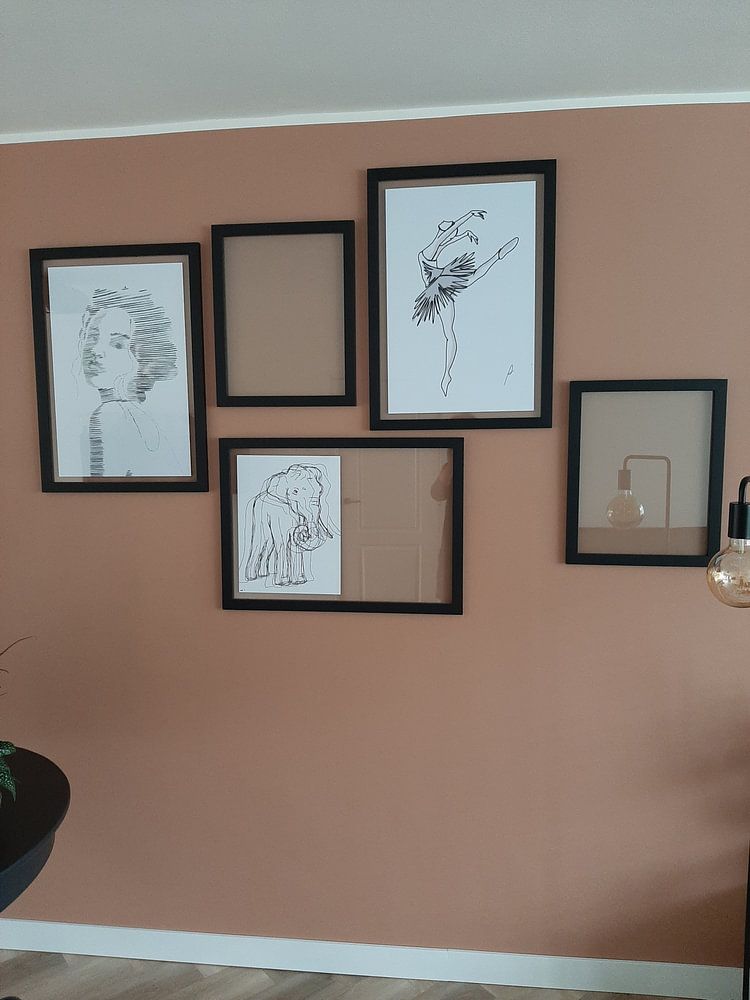 Vervaagde liefde (aquarel schilderij portret vrouw lijntekening line art groen strepen lijnen mooi) van Natalie Bruns