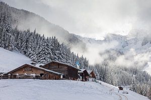 Moareggalm auf dem Klausberg im Ahrntal im Winter, Südtirol