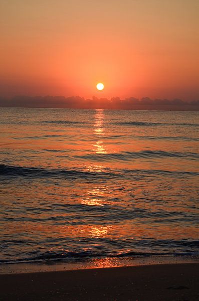 Coucher de soleil au bord de la mer par LuCreator