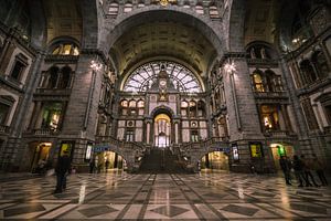 Centraal station van Antwerpen van Wim Brauns