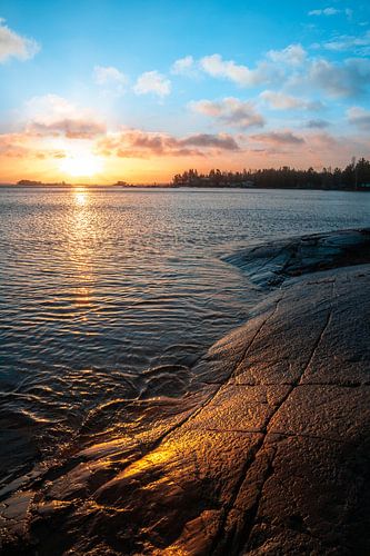 Zweden zonsopgang bij het meer Vita Sandar, vänern