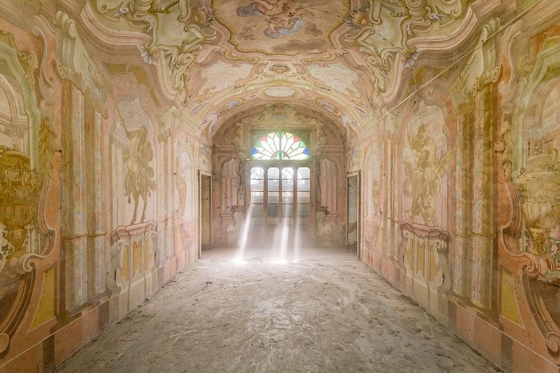 Rayons de soleil dans la salle du château par Perry Wiertz