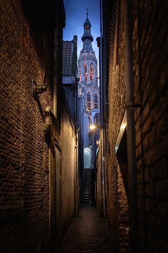 Lane behind the Vismarkt, Breda. by Andre Gerbens