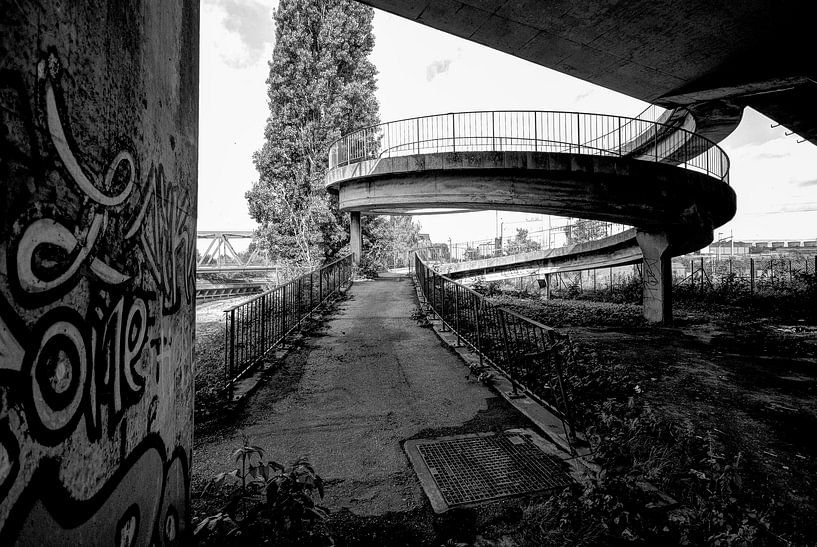 Charleroi - Verlaten Fietsviaduct van Maarten de Waard