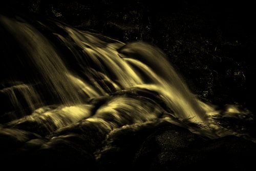 Waterfall Fecha das Barjas - Tahiti - Portugal 2 by Jacqueline Lemmens