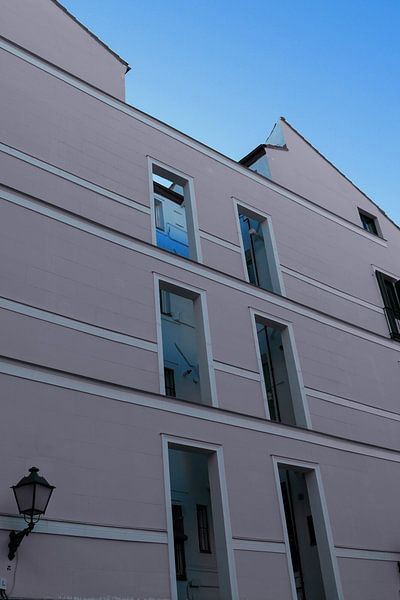 Madrid - Mur bleu avec ciel bleu par Wout van den Berg