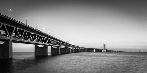 De Oresund brug in zwart-wit