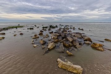 Wellenbrecher am Strand von Ouddorp von Robert Jan Smit