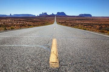 The road to monument valley