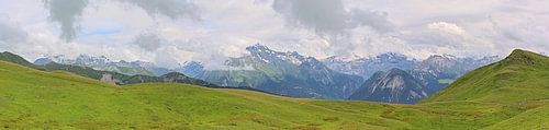 Panorama van bergen in de Franse Alpen