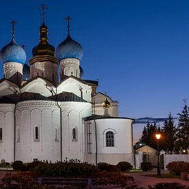 Kathedraal in Kazan Rusland in de nacht. van Daan Kloeg