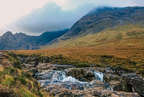 De prachtige Fairy Pools in de Coire Valley op het Schotse eiland Skye.