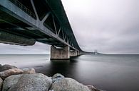 De Oresund brug gezien vanuit Malmö van Gerry van Roosmalen thumbnail