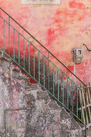 Charme durch Farbe und Struktur: Metalltreppe von Cindy Mulder