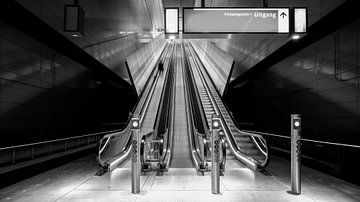 Rolltreppe Station Vijzelgracht von Toon van den Einde