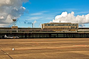 Ancien aéroport de Berlin-Tempelhof sur Silva Wischeropp