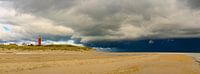 Stormwolk nadert over het strand van Texel van Sjoerd van der Wal Fotografie thumbnail