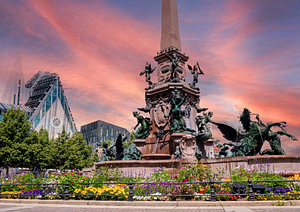 Blick auf den Leipziger Augustusplatz mit dem Brunnen