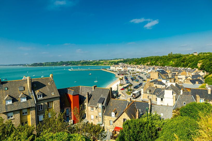 Scenic hike to the Pointe du Grouin in beautiful Brittany - Cancale - France by Oliver Hlavaty
