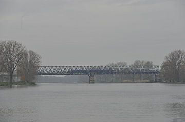 een brug slaan tussen 2 kanten van Jeroen Franssen
