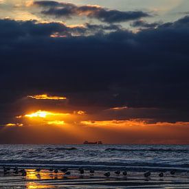 Coucher de soleil Katwijk aan Zee sur Arie  van Duijn
