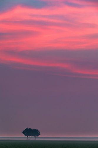 Zonsopgang in het noorden van Groningen, Nederland