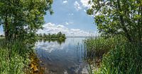 Wijde Blik, Panorama van een meer in Kortenhoef, Wijdemeren, Nederland van Martin Stevens thumbnail
