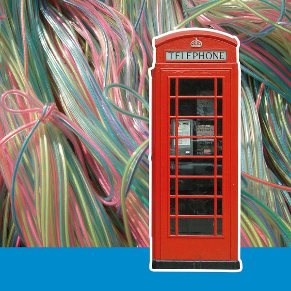 Solo phone booth by Irene Polak