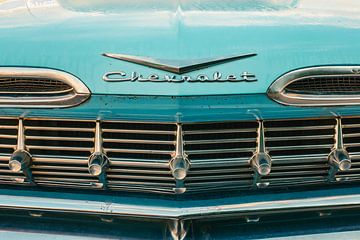 The Chevrolet Impala: A Close-Up of the Iconic Grill van Vincenzo Dell'Avvento