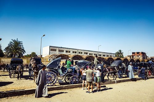 Egyptische Straatbeelden: Een Duik in het Dagelijkse Leven van Edfu en Aswan
