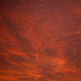 Fiery red cloudy sky, dawn red by Torsten Krüger