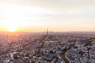 Cityscape of Paris with the Eiffel Tower at sunset by Werner Dieterich