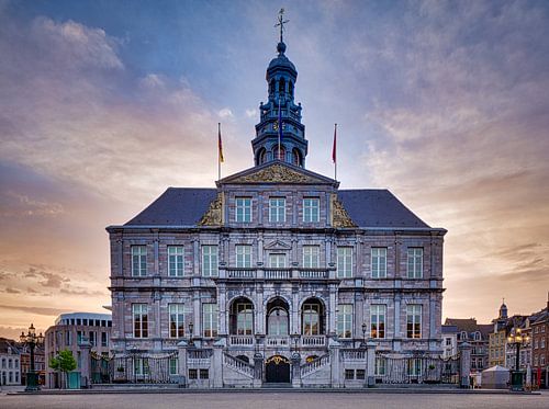 Markt  - Stadhuis - Maastricht in de ochtend II