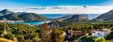 Panoramablick auf Port de Andratx, Bucht auf den Inseln Mallorca, Spanien von Alex Winter