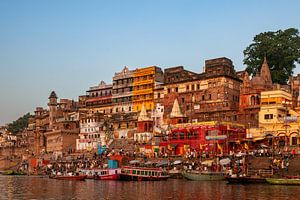 Die Ghats von Varanasi am Ganges