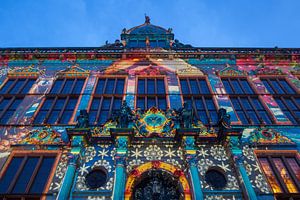 Illuminierter Schütting auf dem Bremer Marktplatz, Bremen, Deutschland, Europa