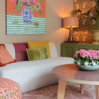 Klantfoto: Stilleven vaas met bloemen klavertjevier heldere kleuren van Caroline Bonne Müller, als ArtFrame