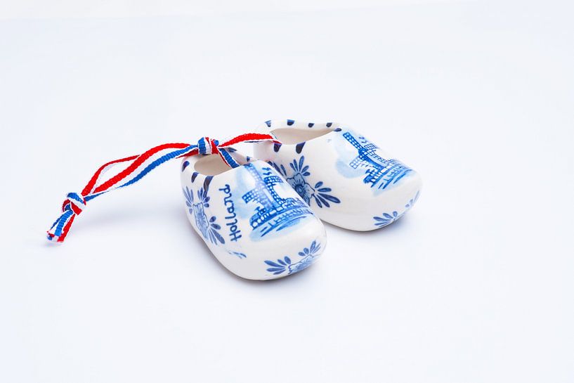 Sabots hollandais en porcelaine décorative bleue de Delft par Andrea Diepeveen-Loot